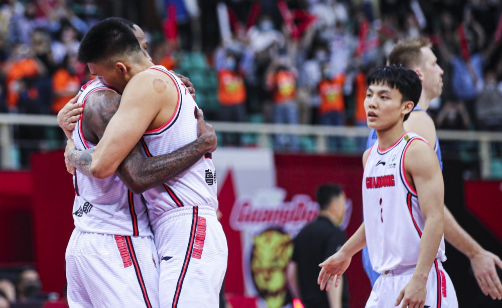 开云体育app-凯尔特人绝杀猛龙，高诗岩统治全场