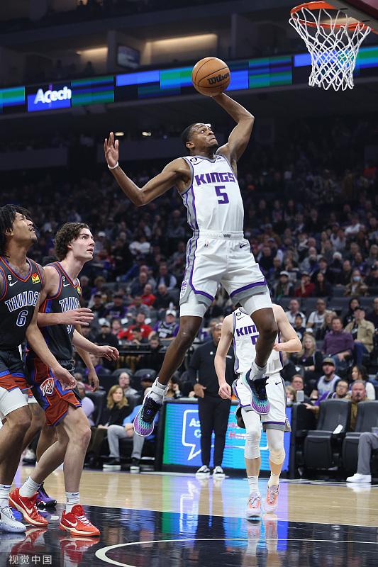 开云APP-吉林队横扫勇士，福克斯高光表现