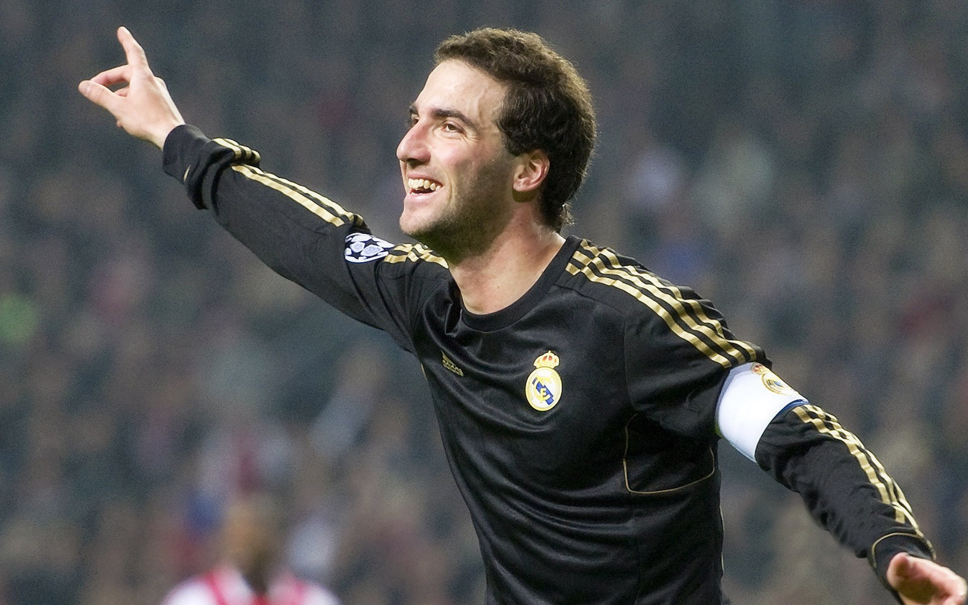 开云体育官方网站-欧冠半决赛焦点战，雷恩斩落安哥拉，黑马传奇震撼欧洲足坛